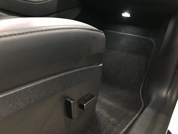 Tesla Model Y 30 of 30