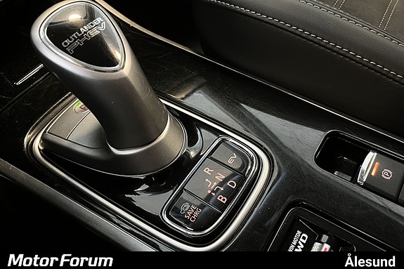 Mitsubishi Outlander 14 of 22