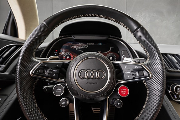 Audi R8 18 of 30