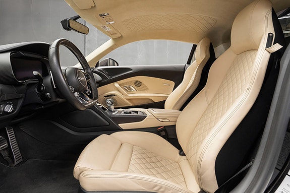 Audi R8 17 of 30