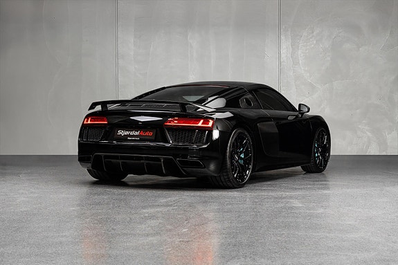 Audi R8 11 of 30