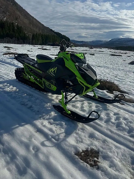 Arctic-cat M 858 2 of 5