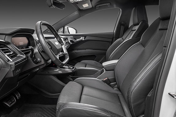 Audi Q4 e-tron 13 of 30