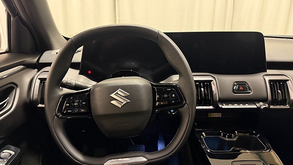 Suzuki eVitara 13 of 30