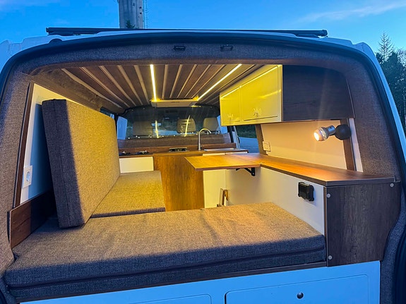 Volkswagen Transporter 26 of 30
