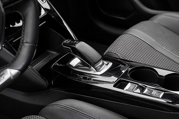 Peugeot e-208 23 of 29