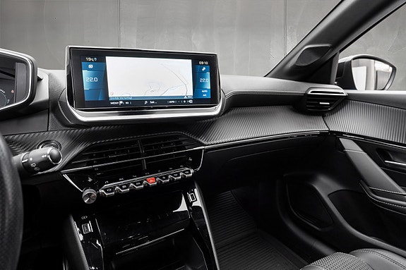 Peugeot e-208 18 of 29