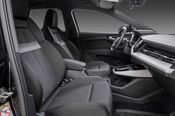 Audi Q4 e-tron 10 of 30