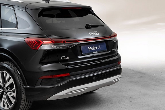 Audi Q4 e-tron 6 of 30