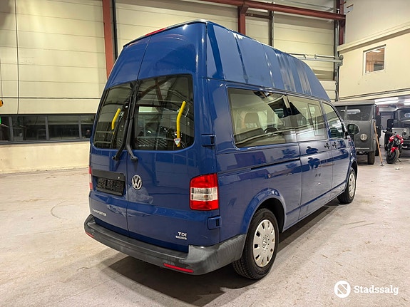 Volkswagen Kombi 7 of 10