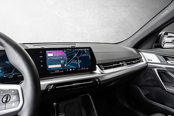 BMW iX2 22 of 30