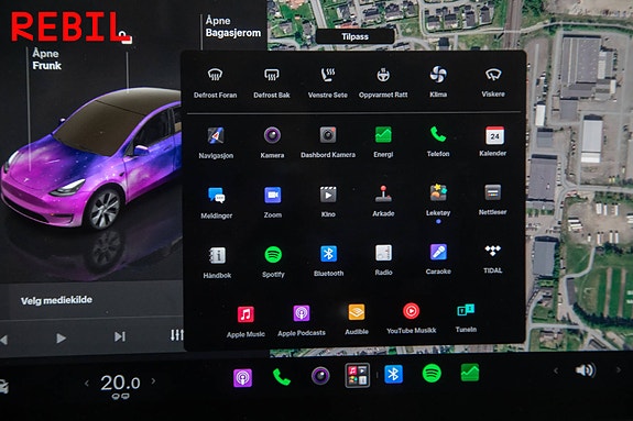 Tesla Model Y 17 of 27