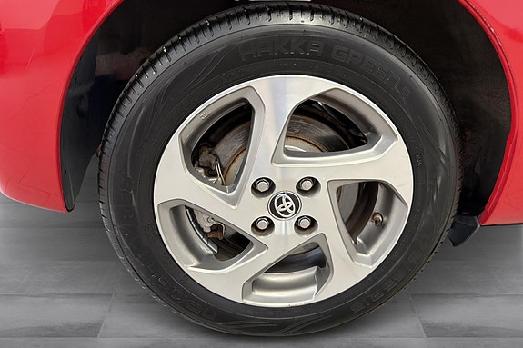 Toyota Yaris 24 of 24