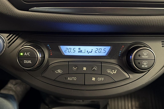 Toyota Yaris 15 of 24
