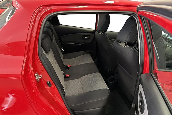 Toyota Yaris 22 of 24