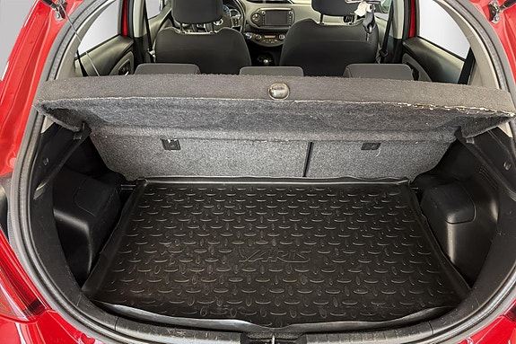 Toyota Yaris 5 of 24