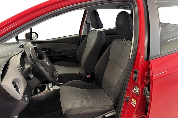Toyota Yaris 8 of 24