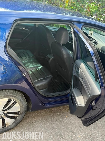 Volkswagen golf 16 of 26