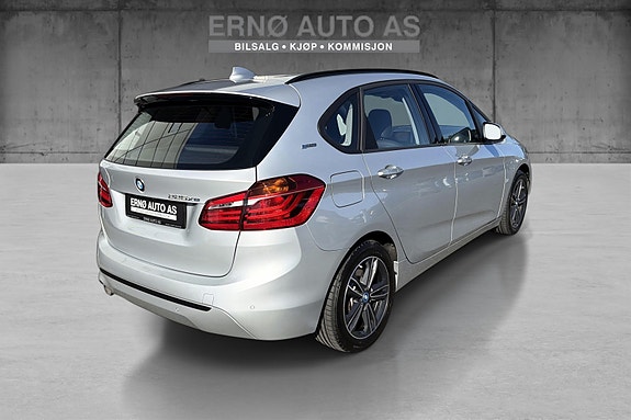 BMW 225xe 7 of 16