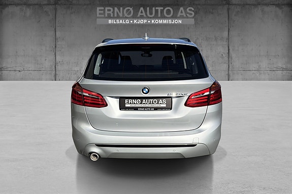 BMW 225xe 6 of 16