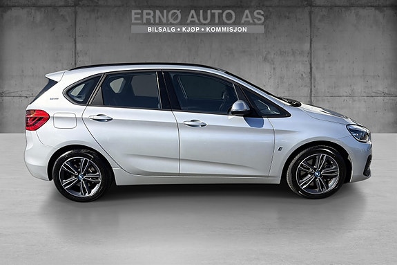 BMW 225xe 2 of 16