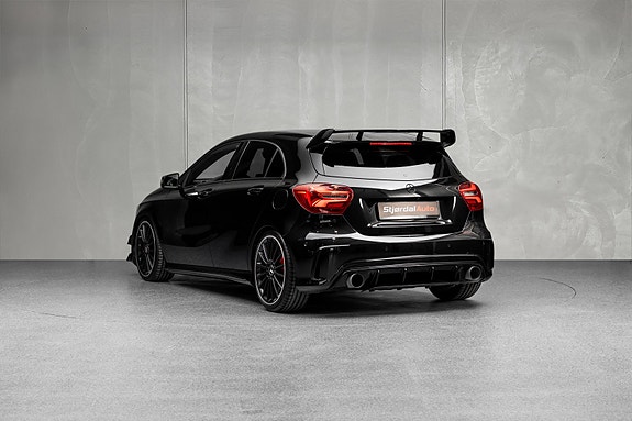 Mercedes-Benz A45 6 of 30