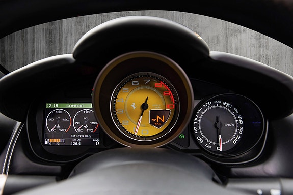 Ferrari California 24 of 30
