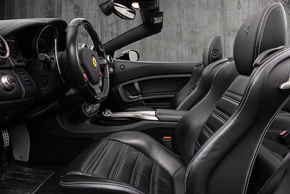 Ferrari California 22 of 30