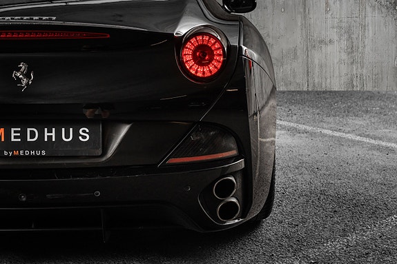 Ferrari California 8 of 30