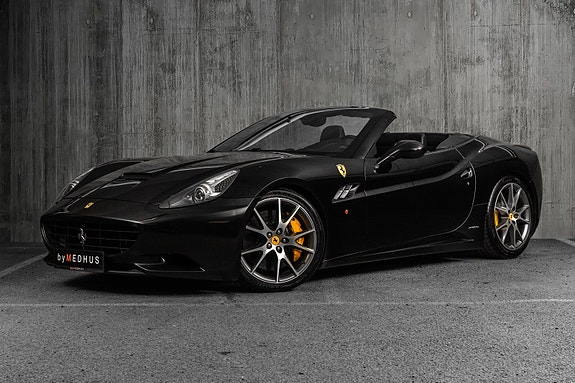 Ferrari California 2 of 30