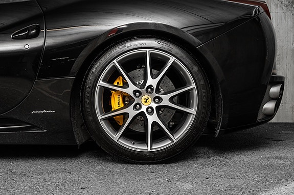 Ferrari California 18 of 30