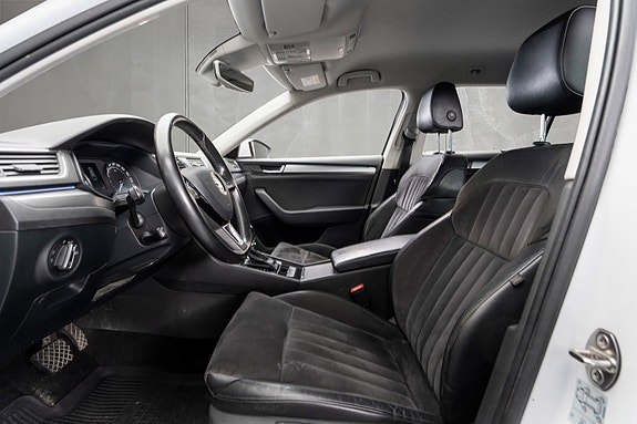 Skoda Superb 15 of 30
