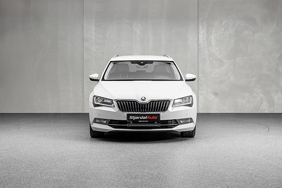 Skoda Superb 13 of 30