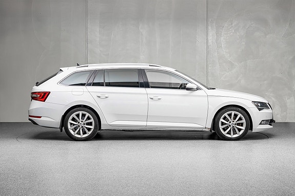 Skoda Superb 11 of 30