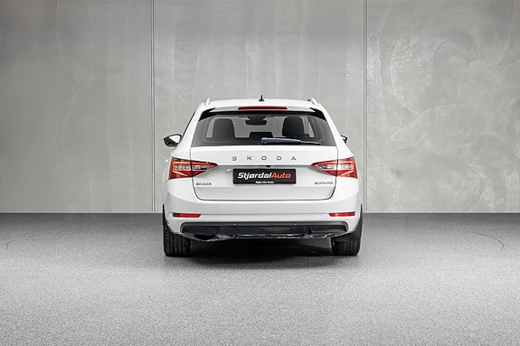 Skoda Superb 7 of 30