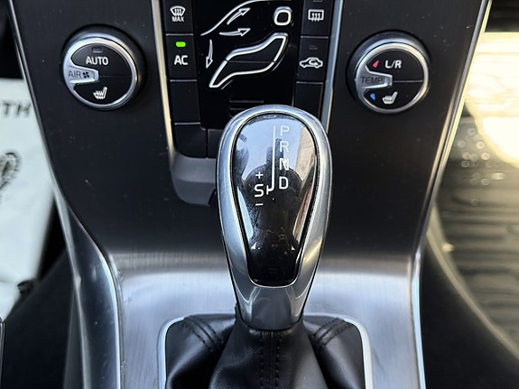 Volvo V40 25 of 30