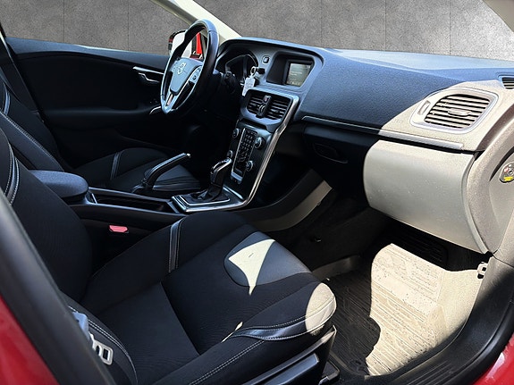 Volvo V40 28 of 30