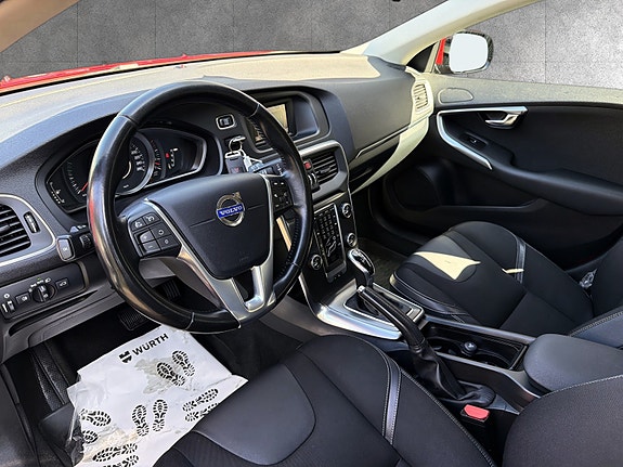 Volvo V40 15 of 30