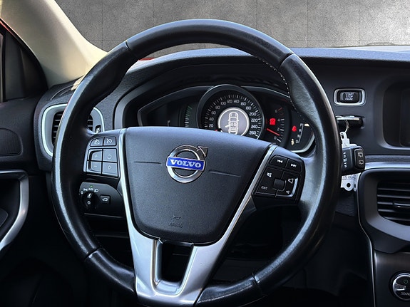 Volvo V40 18 of 30