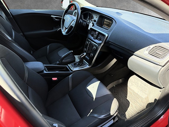 Volvo V40 29 of 30