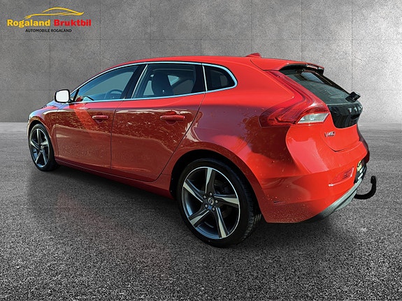 Volvo V40 11 of 30