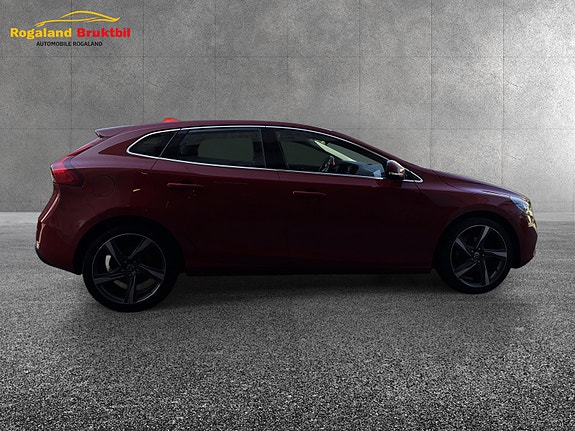 Volvo V40 9 of 30