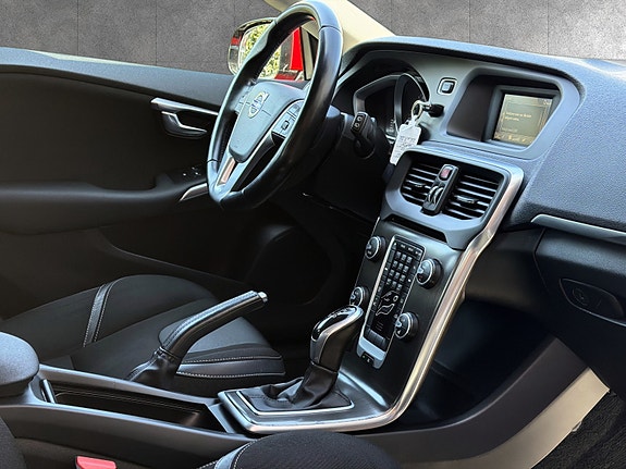 Volvo V40 30 of 30