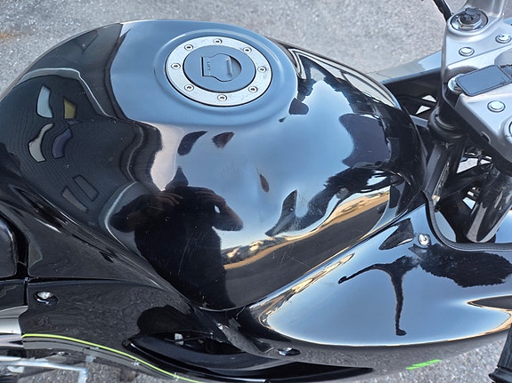 Suzuki GSX 750 F 4 of 11