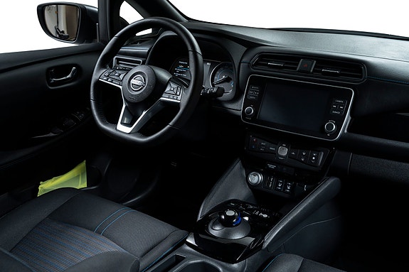 Nissan Leaf 30 of 30
