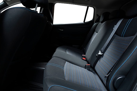 Nissan Leaf 26 of 30