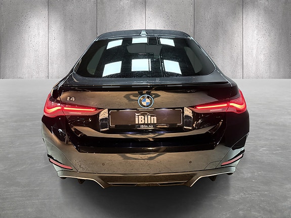 BMW i4 7 of 24