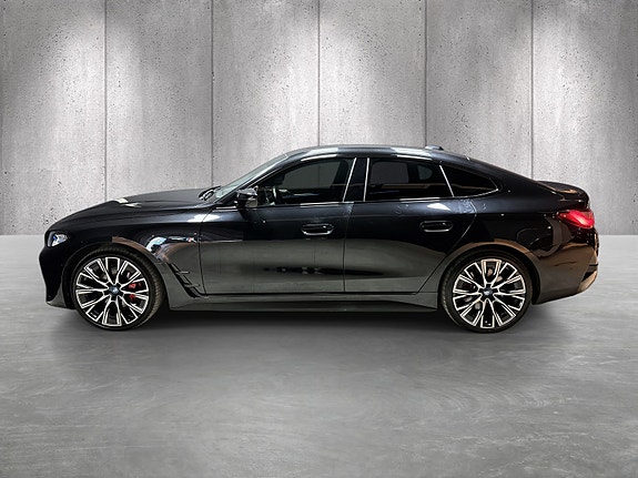 BMW i4 8 of 24