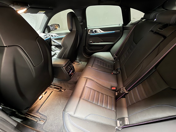 BMW i4 22 of 24