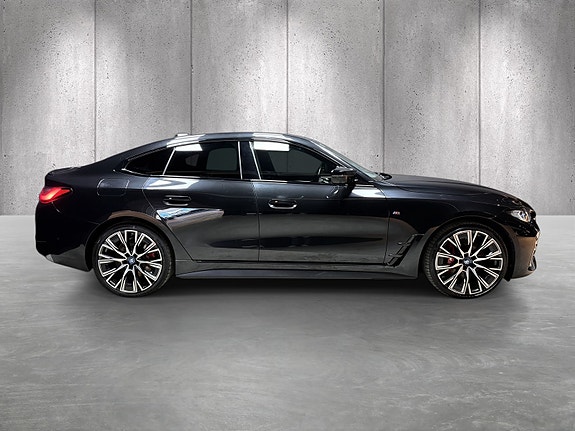 BMW i4 4 of 24
